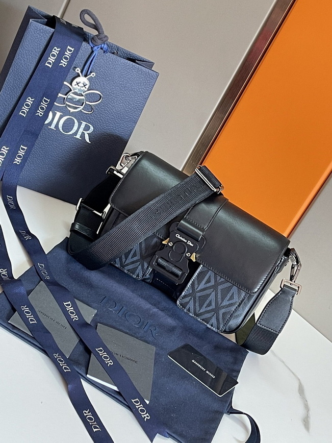 Dior Handbags AAA(Men)-016