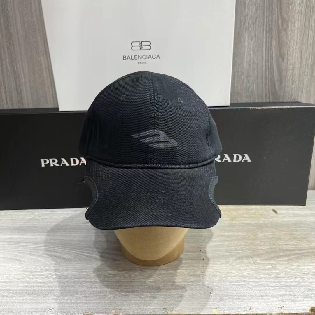 Balenciaga Cap-372