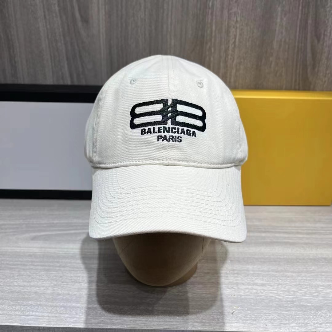 Balenciaga Cap-374