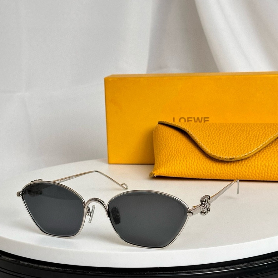 LOEWE Sunglasses(AAAA)-853