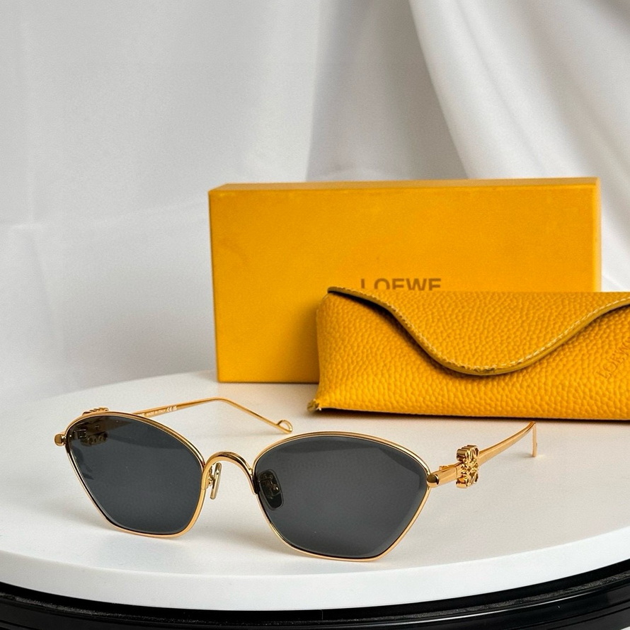 LOEWE Sunglasses(AAAA)-852