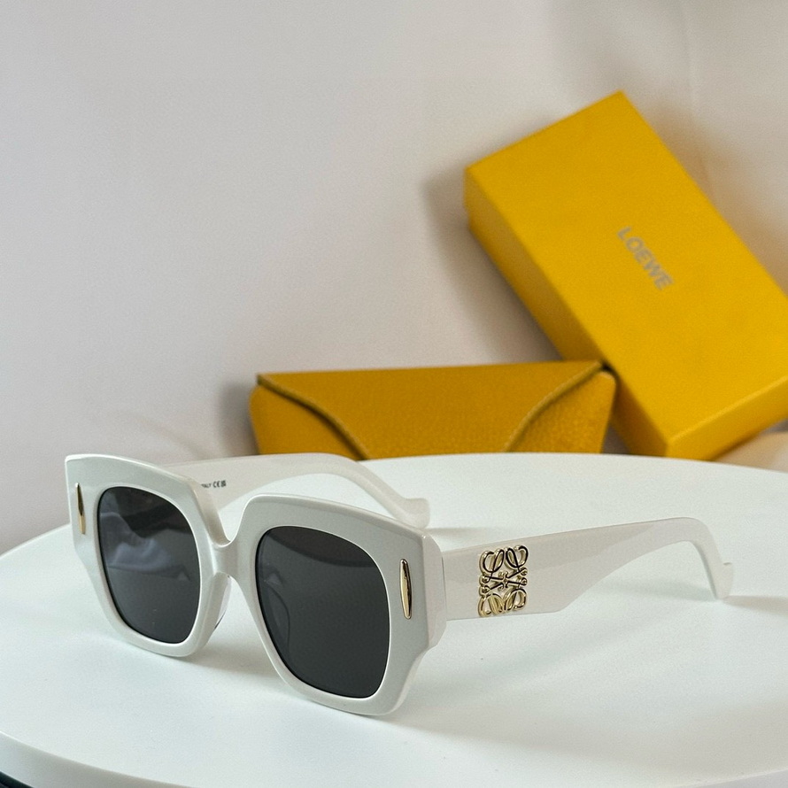 LOEWE Sunglasses(AAAA)-806