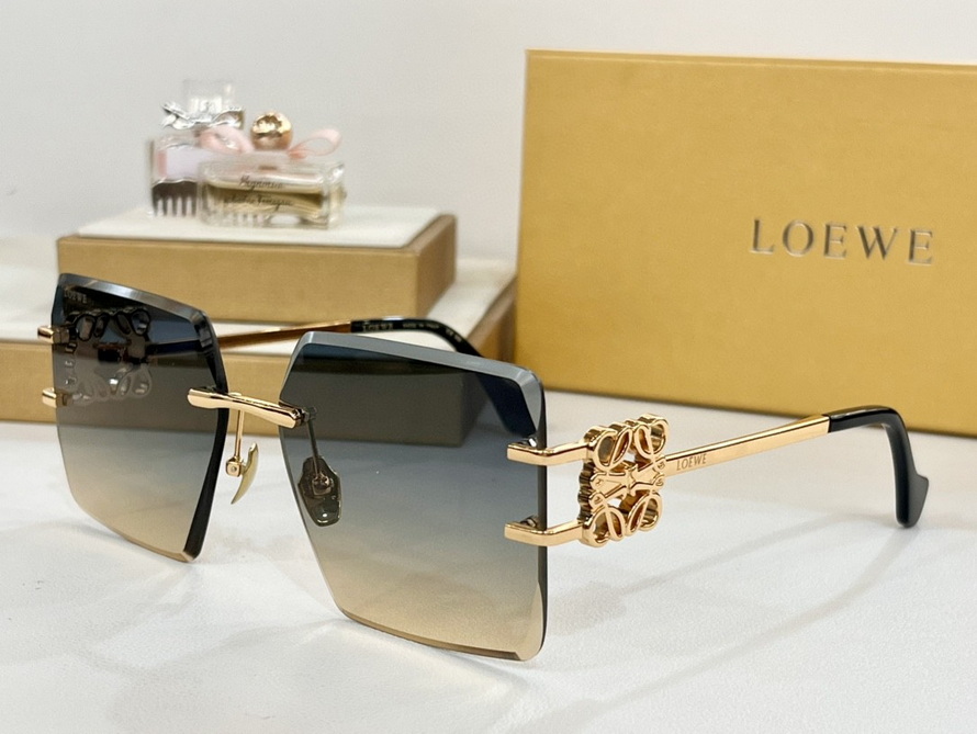 LOEWE Sunglasses(AAAA)-777