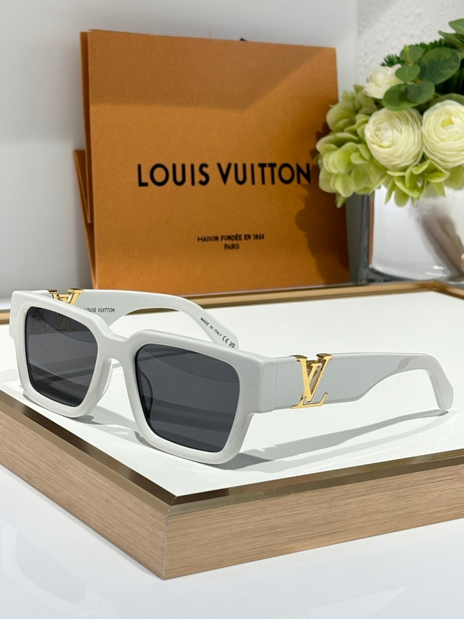 LV Sunglasses(AAAA)-2899