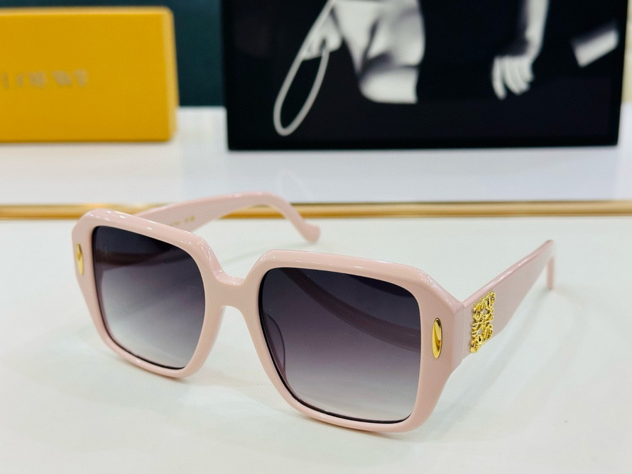 LOEWE Sunglasses(AAAA)-710