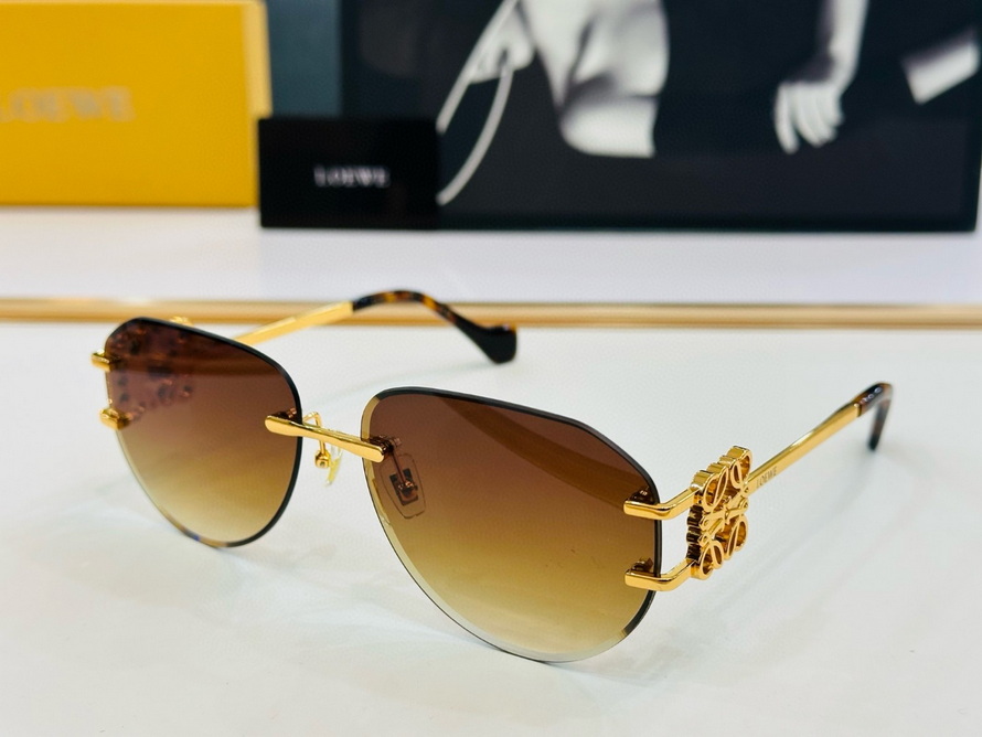 LOEWE Sunglasses(AAAA)-707