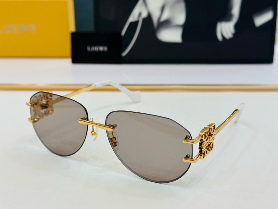 LOEWE Sunglasses(AAAA)-706