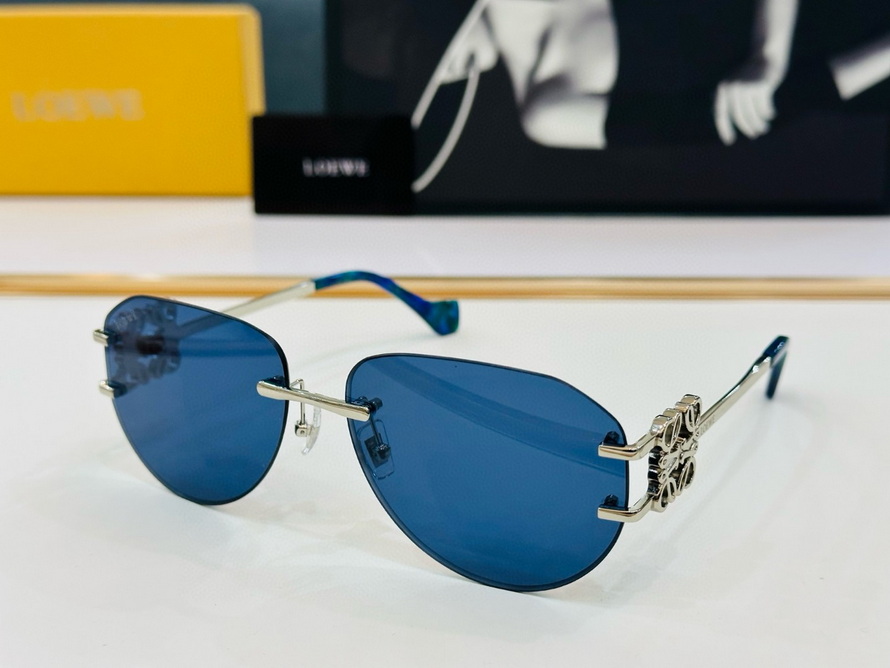 LOEWE Sunglasses(AAAA)-704