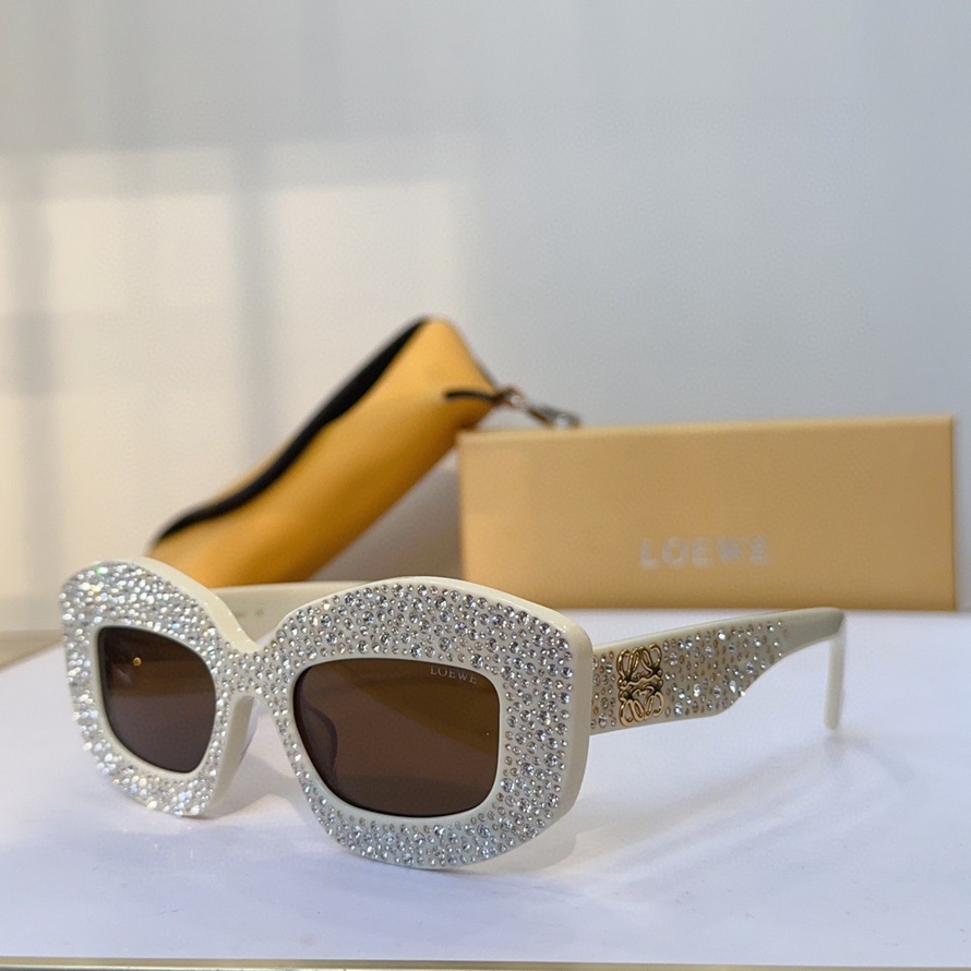 LOEWE Sunglasses(AAAA)-688