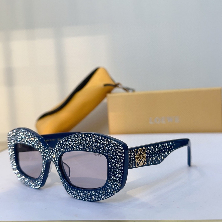LOEWE Sunglasses(AAAA)-686