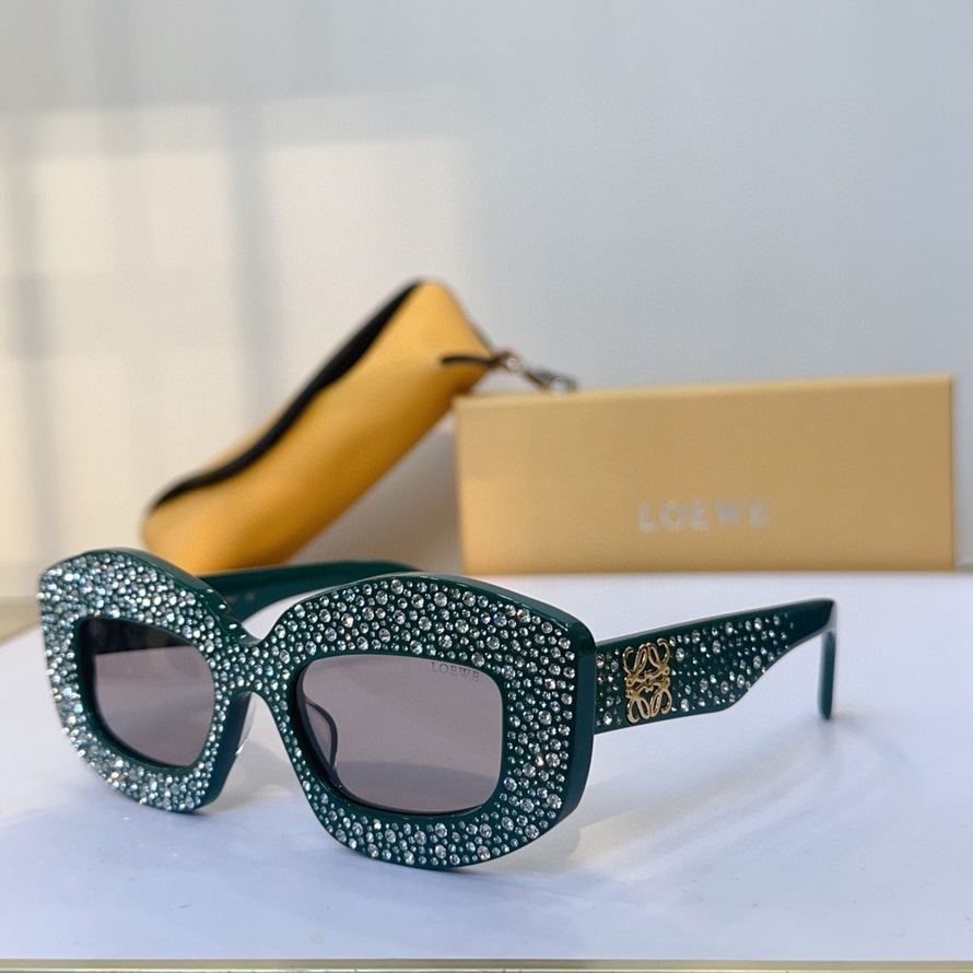 LOEWE Sunglasses(AAAA)-685