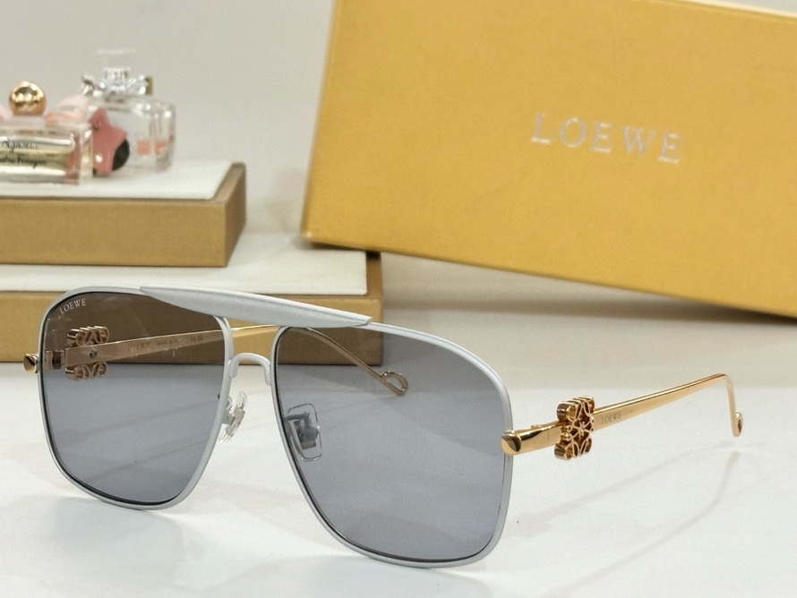 LOEWE Sunglasses(AAAA)-678