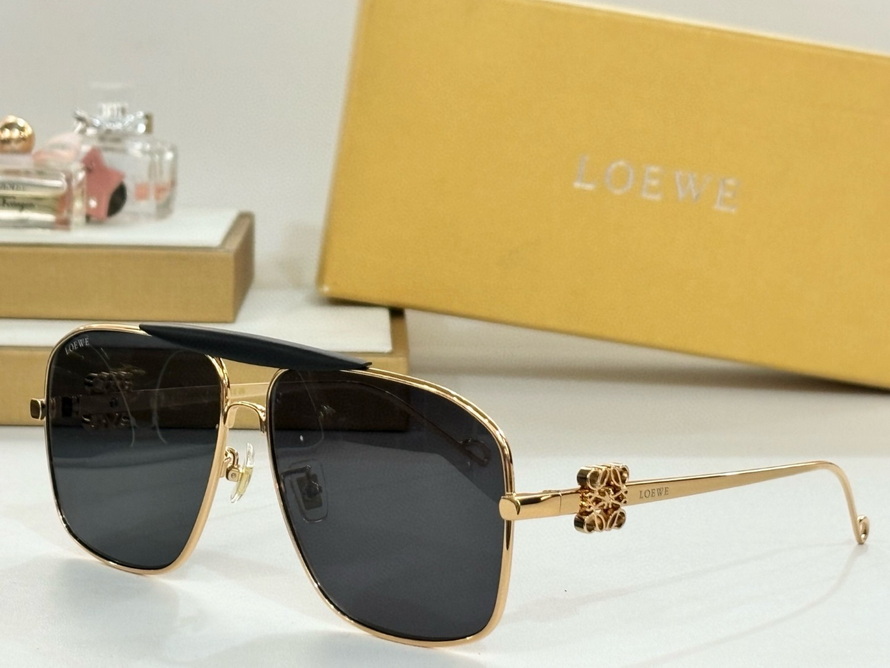 LOEWE Sunglasses(AAAA)-677