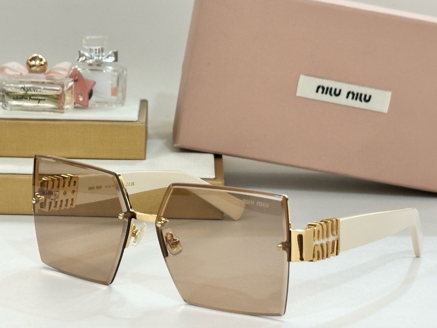 MiuMiu Sunglasses(AAAA)-513