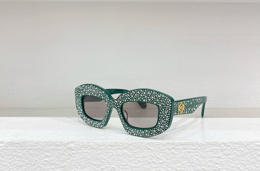 LOEWE Sunglasses(AAAA)-668