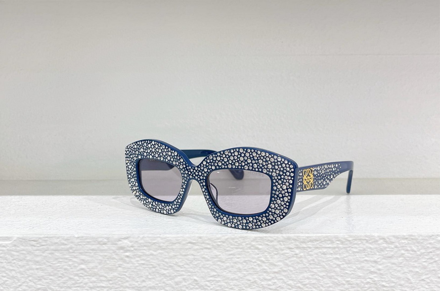 LOEWE Sunglasses(AAAA)-666