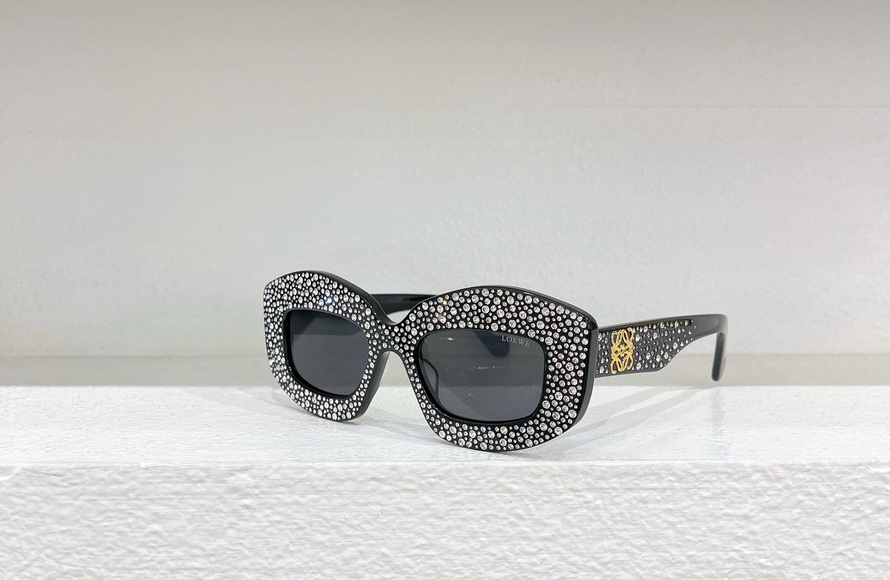 LOEWE Sunglasses(AAAA)-665