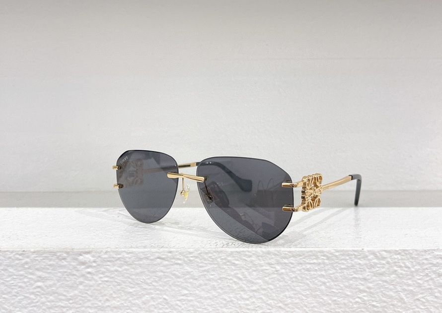 LOEWE Sunglasses(AAAA)-657