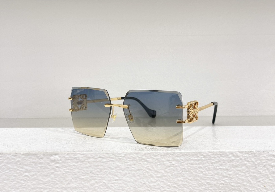 LOEWE Sunglasses(AAAA)-655