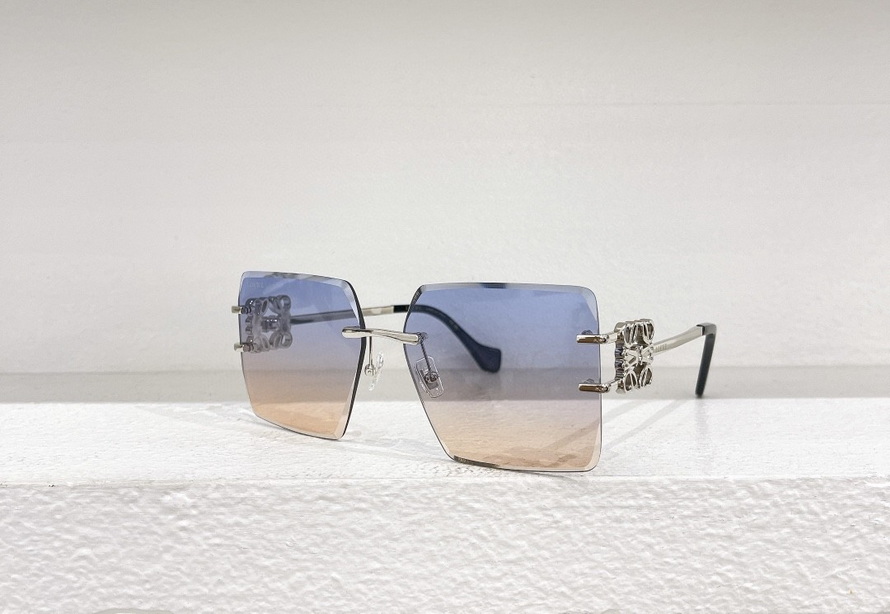 LOEWE Sunglasses(AAAA)-654
