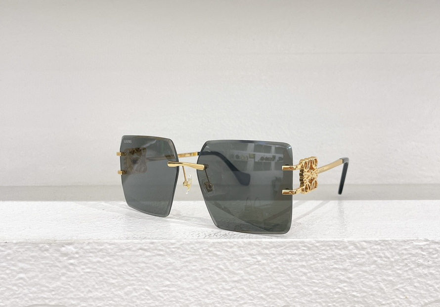 LOEWE Sunglasses(AAAA)-652