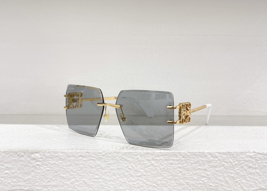 LOEWE Sunglasses(AAAA)-651