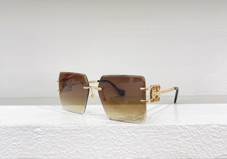 LOEWE Sunglasses(AAAA)-650