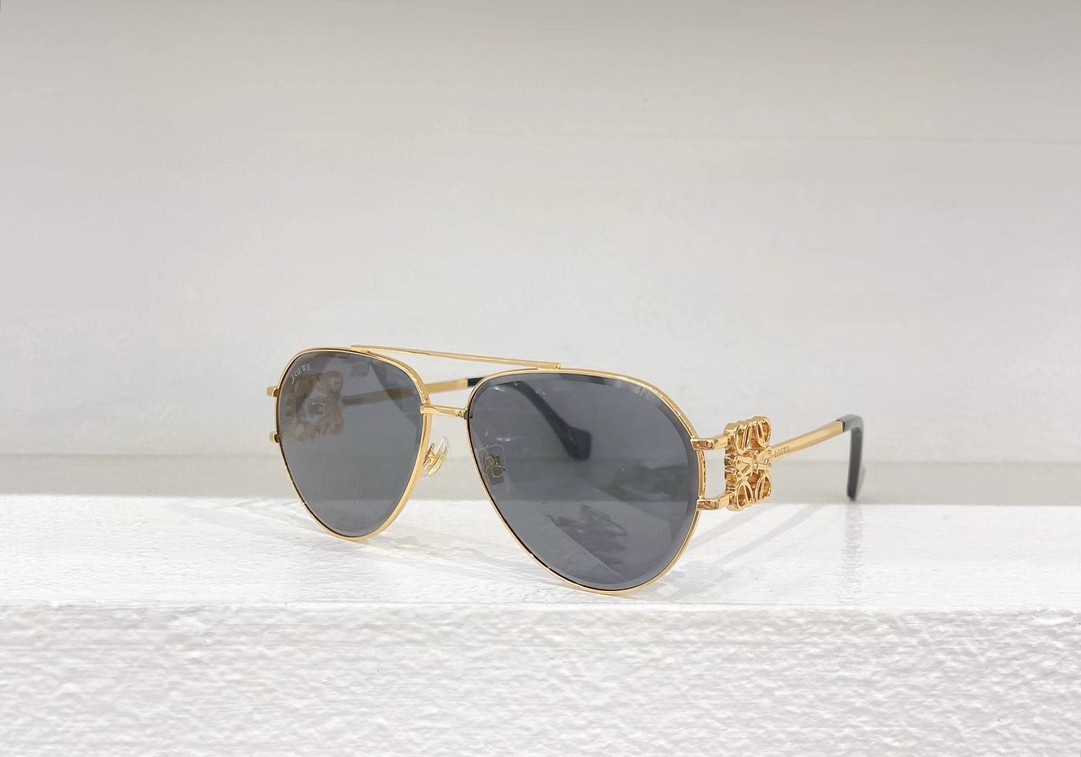 LOEWE Sunglasses(AAAA)-647