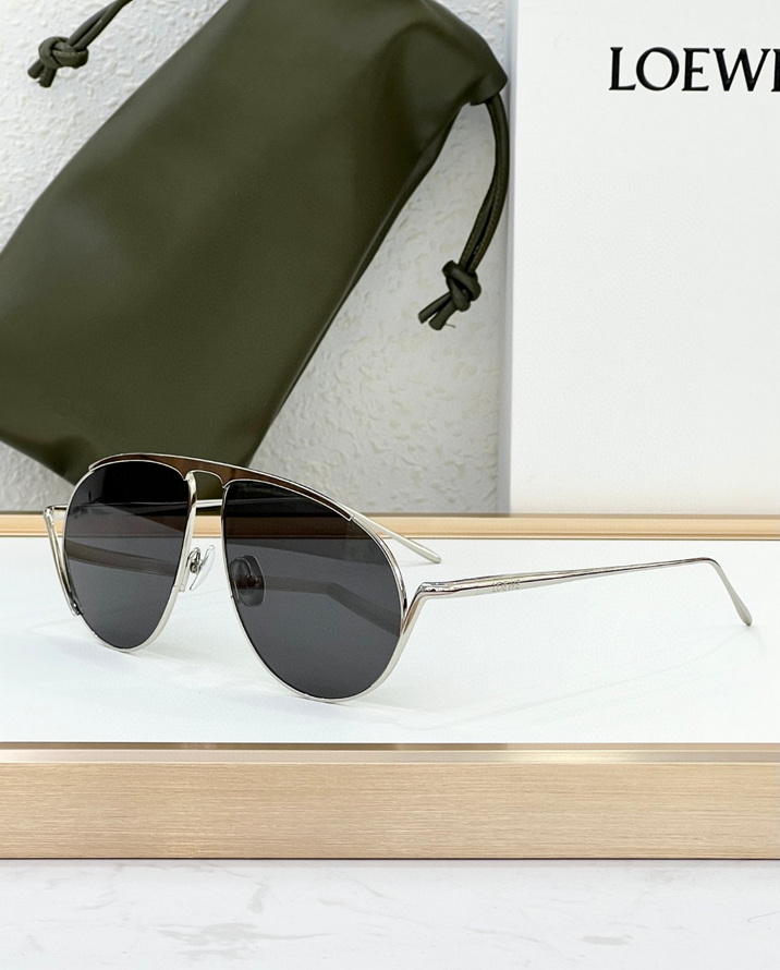 LOEWE Sunglasses(AAAA)-632