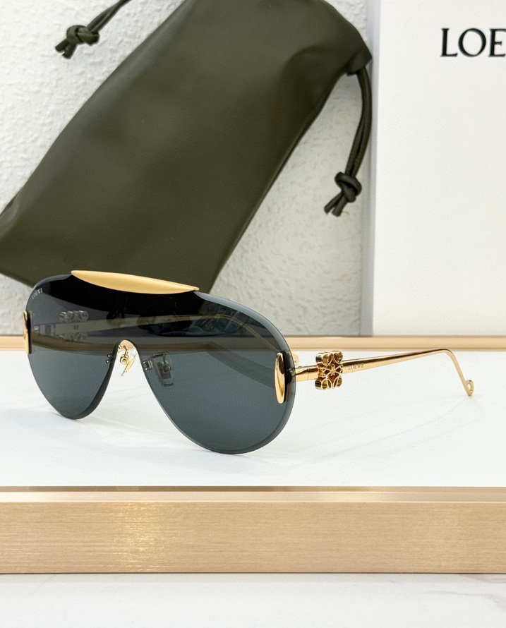LOEWE Sunglasses(AAAA)-626