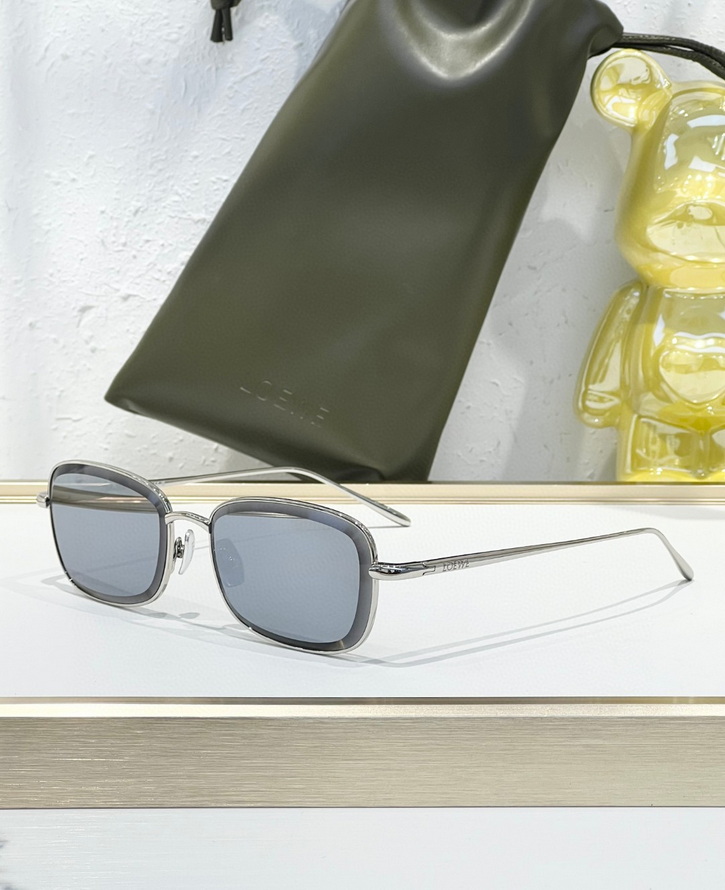 LOEWE Sunglasses(AAAA)-613