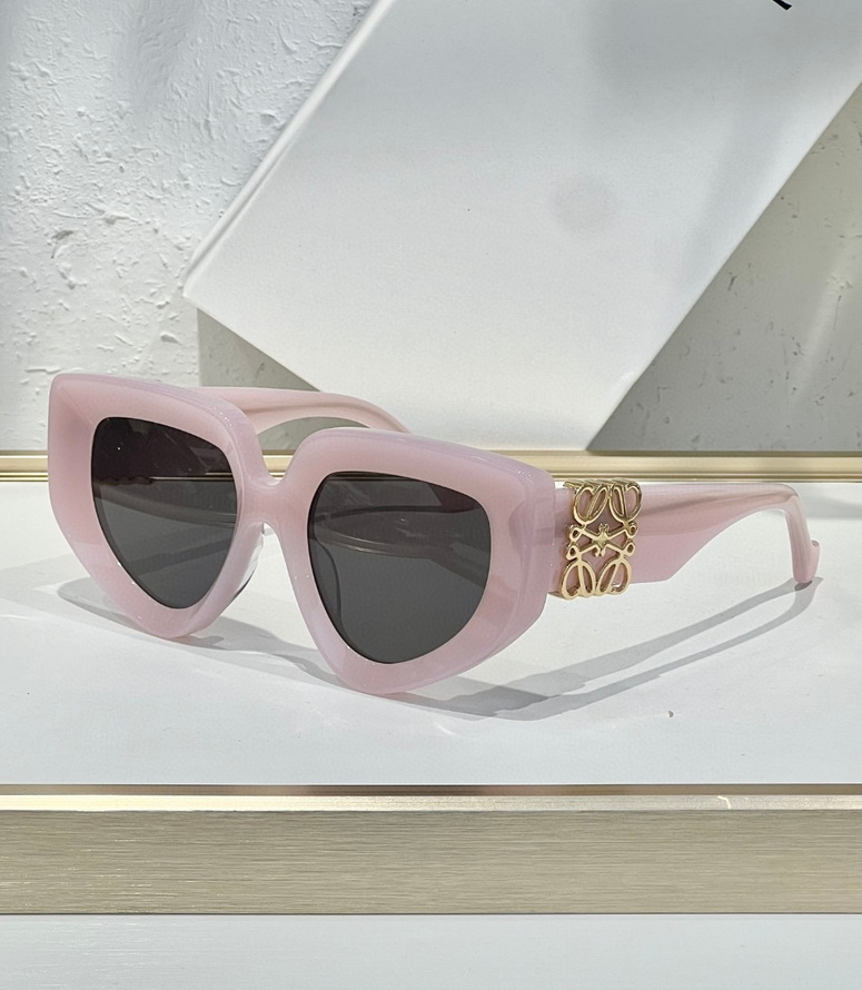 LOEWE Sunglasses(AAAA)-611