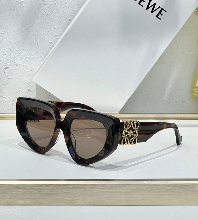 LOEWE Sunglasses(AAAA)-609