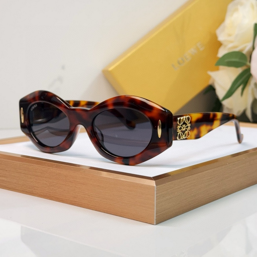 LOEWE Sunglasses(AAAA)-588