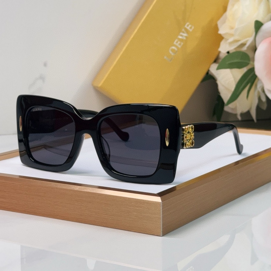 LOEWE Sunglasses(AAAA)-582