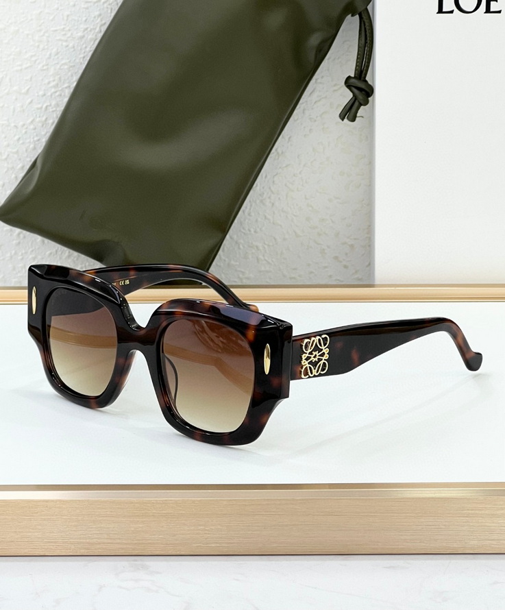 LOEWE Sunglasses(AAAA)-578