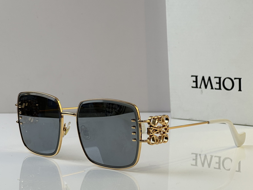 LOEWE Sunglasses(AAAA)-548