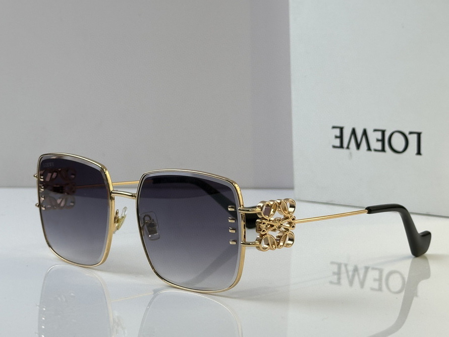 LOEWE Sunglasses(AAAA)-542