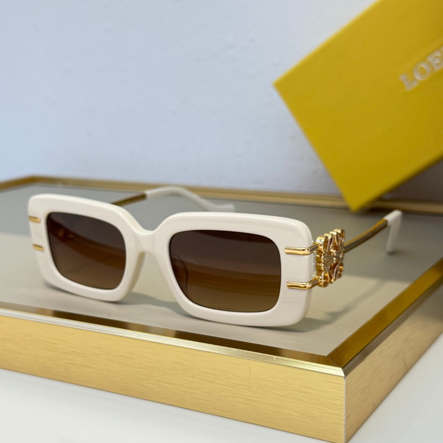 LOEWE Sunglasses(AAAA)-497