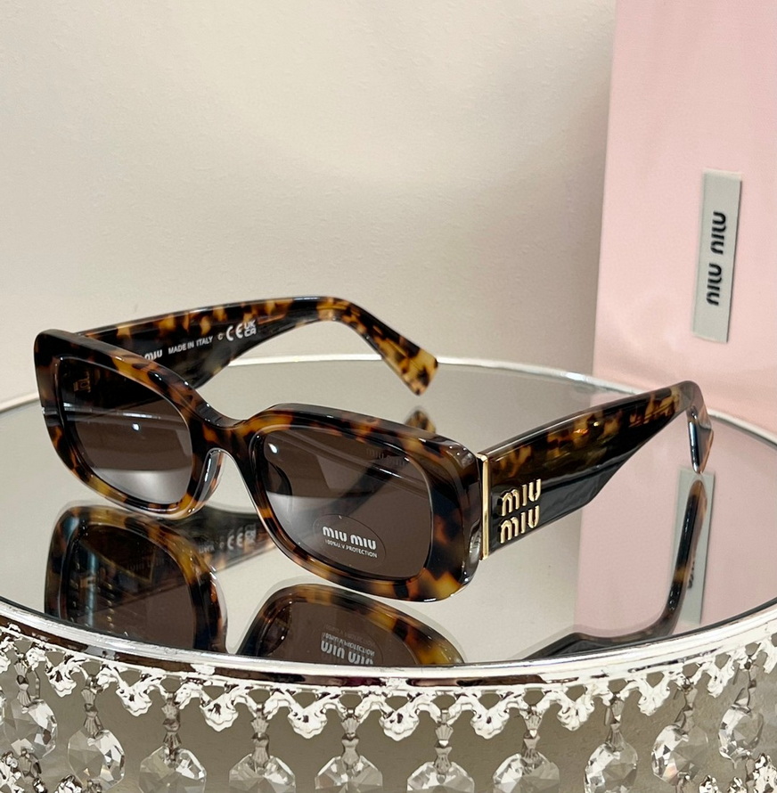 MiuMiu Sunglasses(AAAA)-090