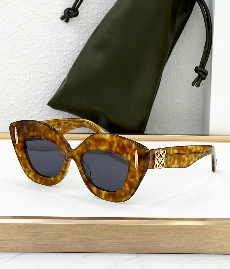 LOEWE Sunglasses(AAAA)-443