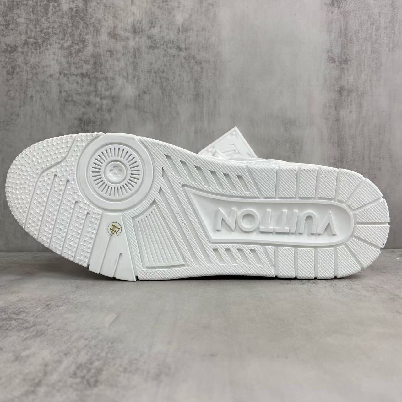 LV Shoes(AAA)-1250