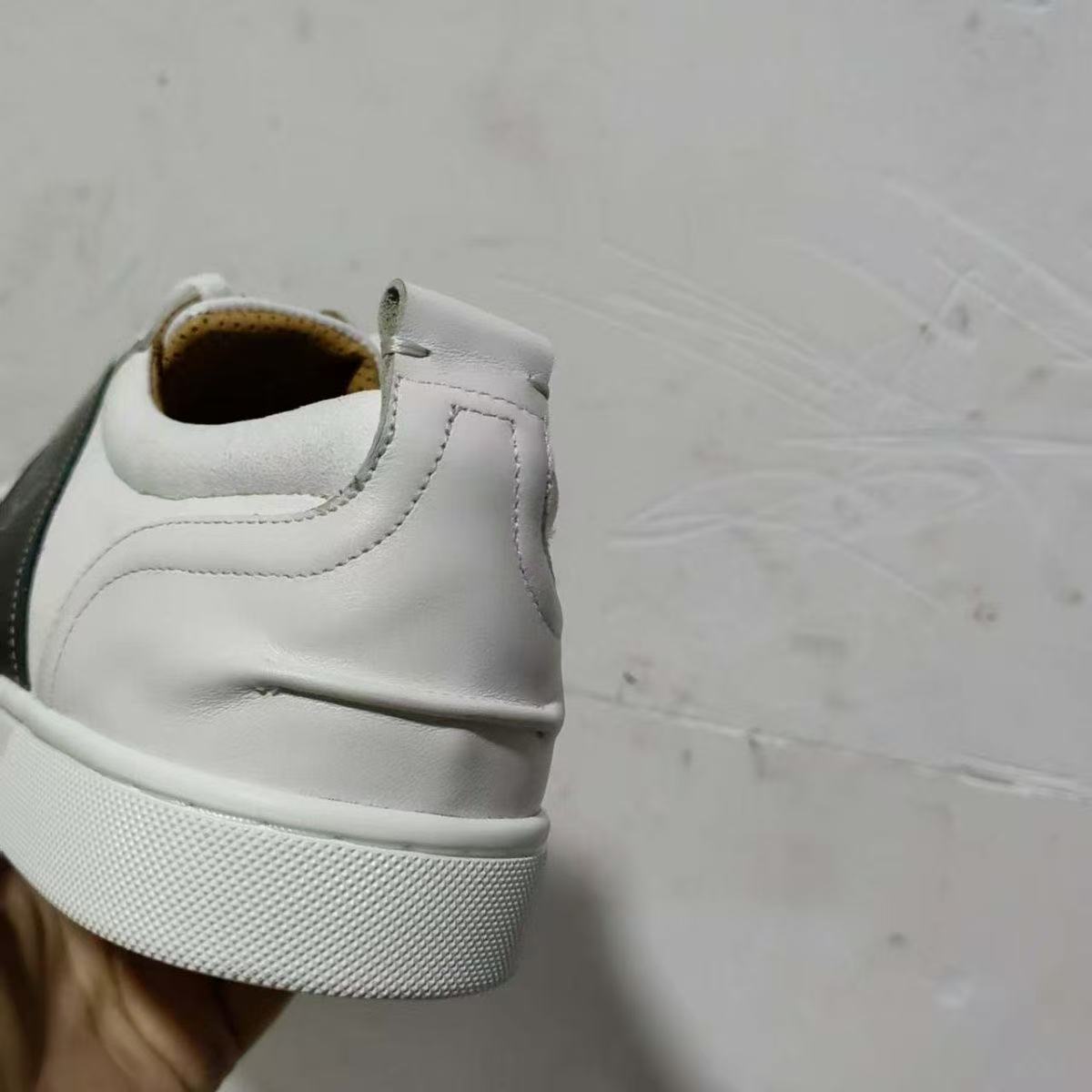CL Men Shoes-571