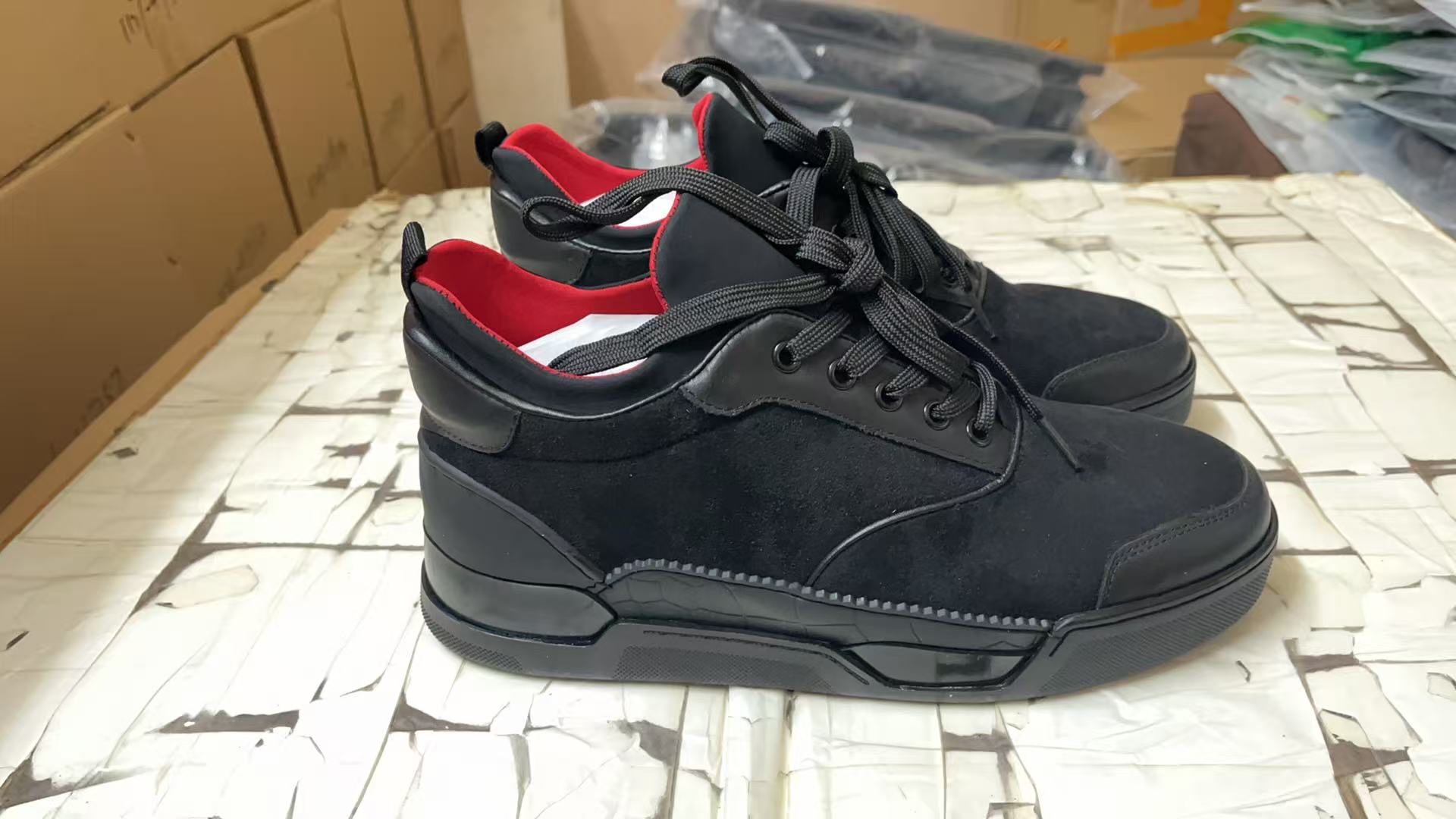 CL Men Shoes-394