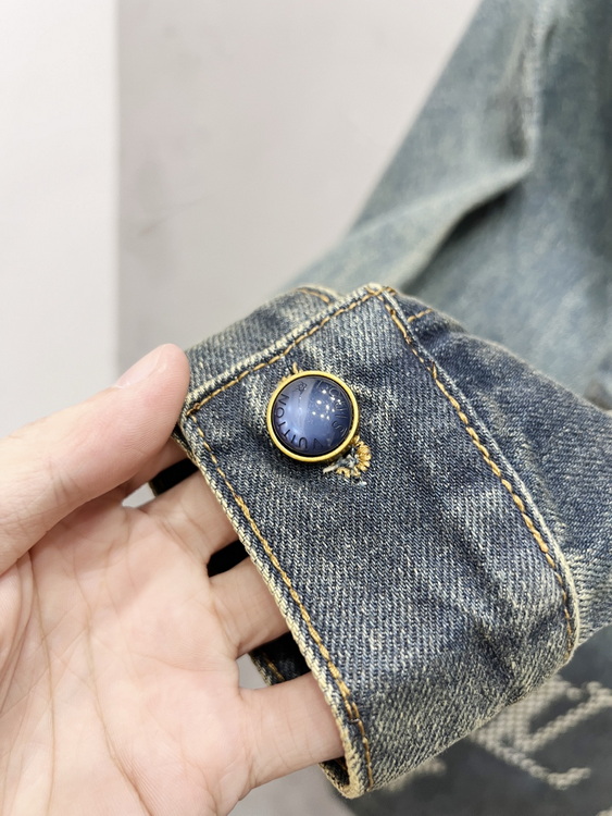 LV Jacket-131