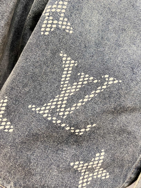 LV Jacket-131