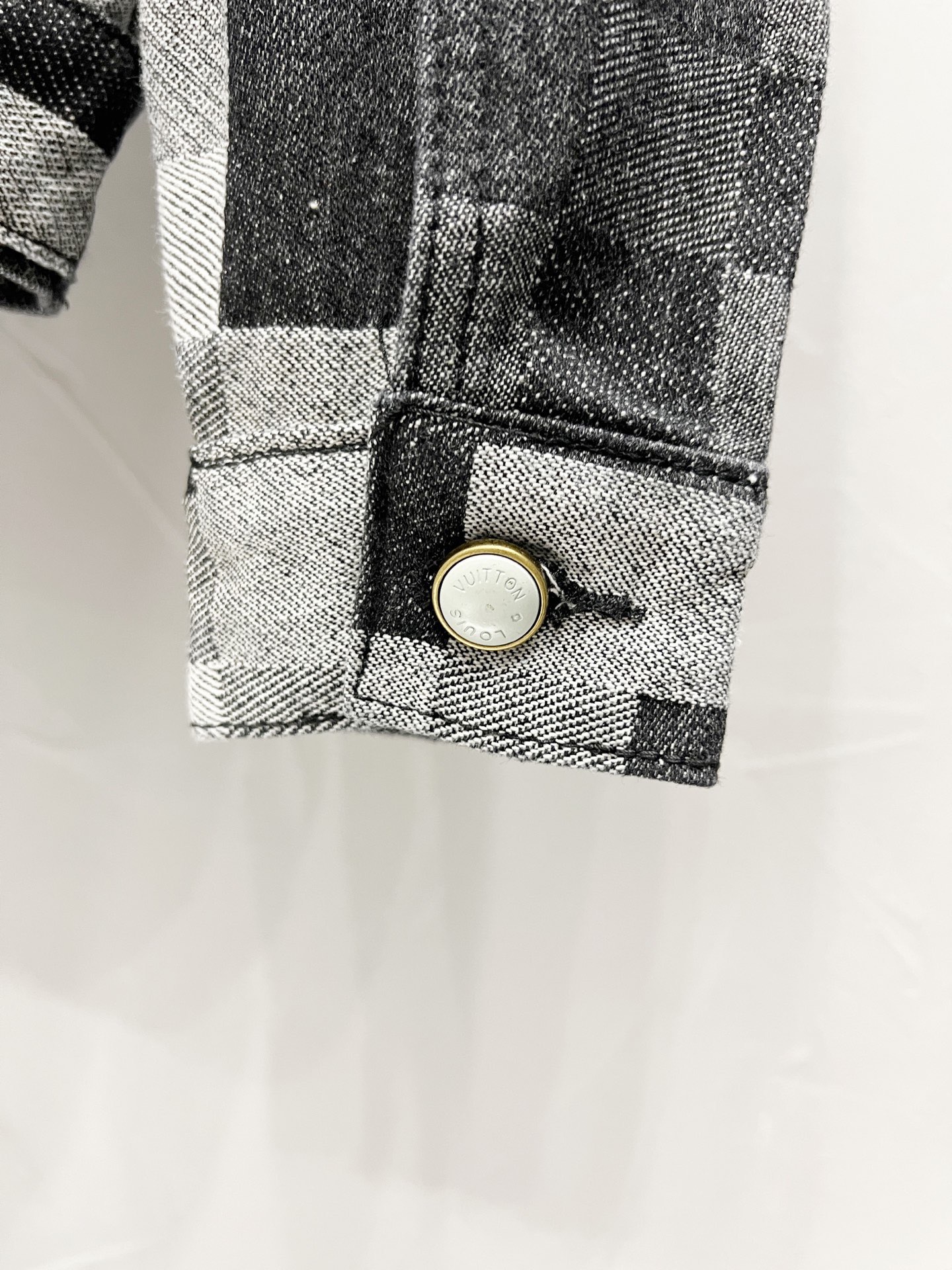 LV Jacket-157