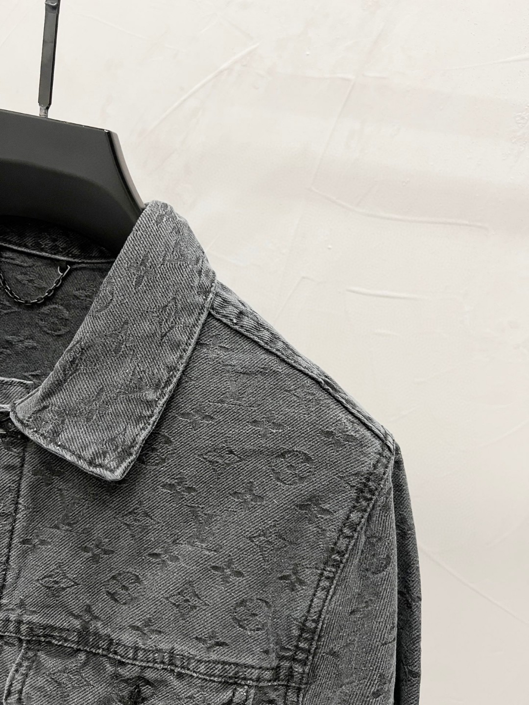 LV Jacket-158