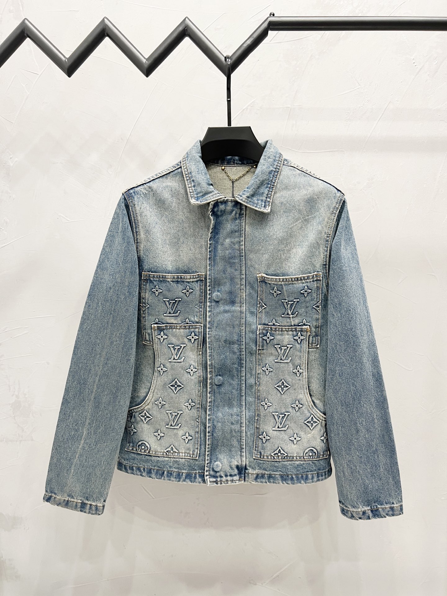 LV Jacket-159