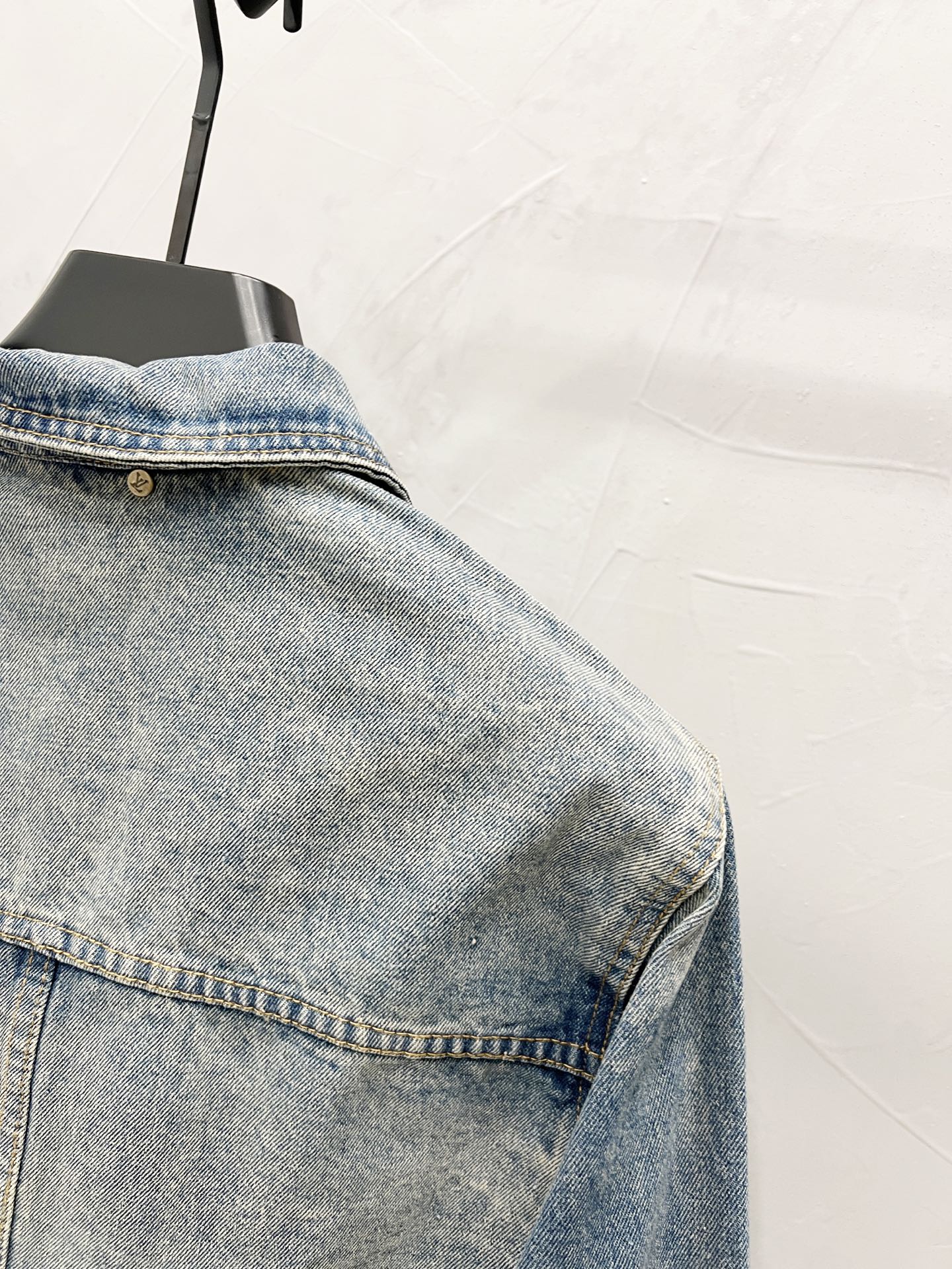 LV Jacket-159